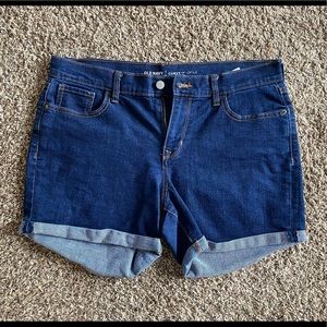 Old Navy jean “curvy profile” cuffed shorts. Size 10, regular